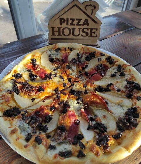 Pizza Hause image 2