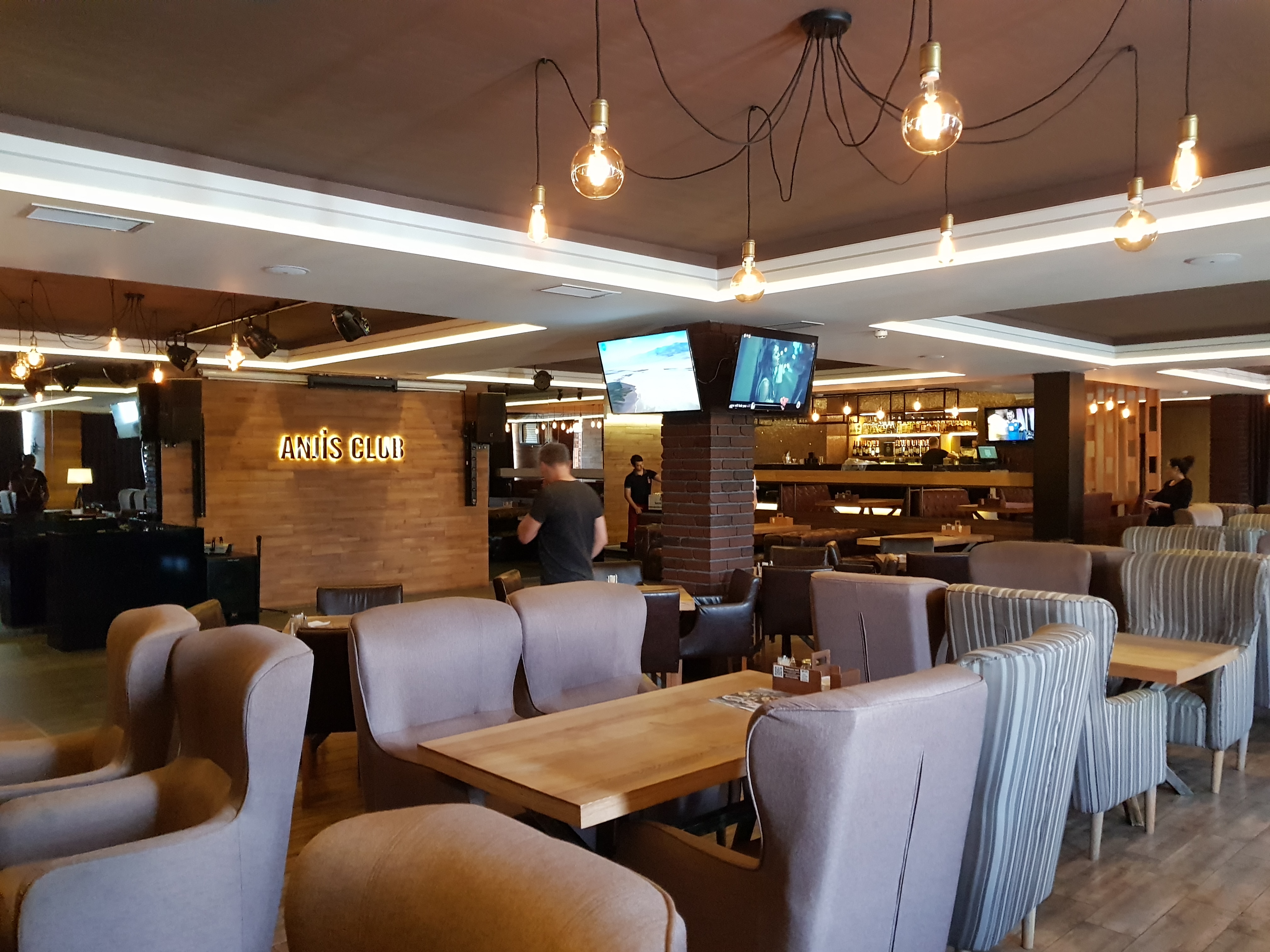 Анжис Хол. Смачний Шоу ресторан image 7