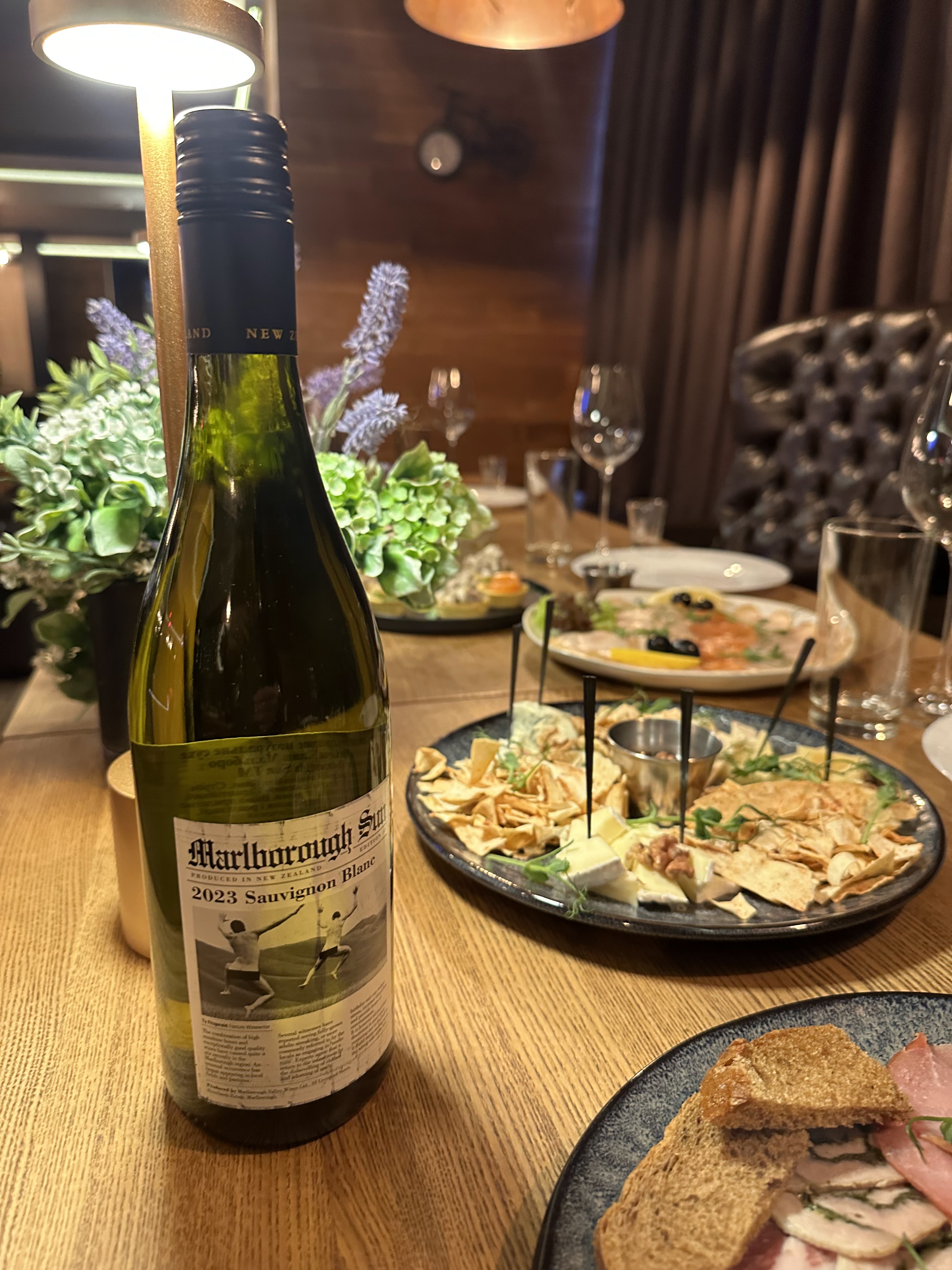 Анжис Хол. Смачний Шоу ресторан image 9