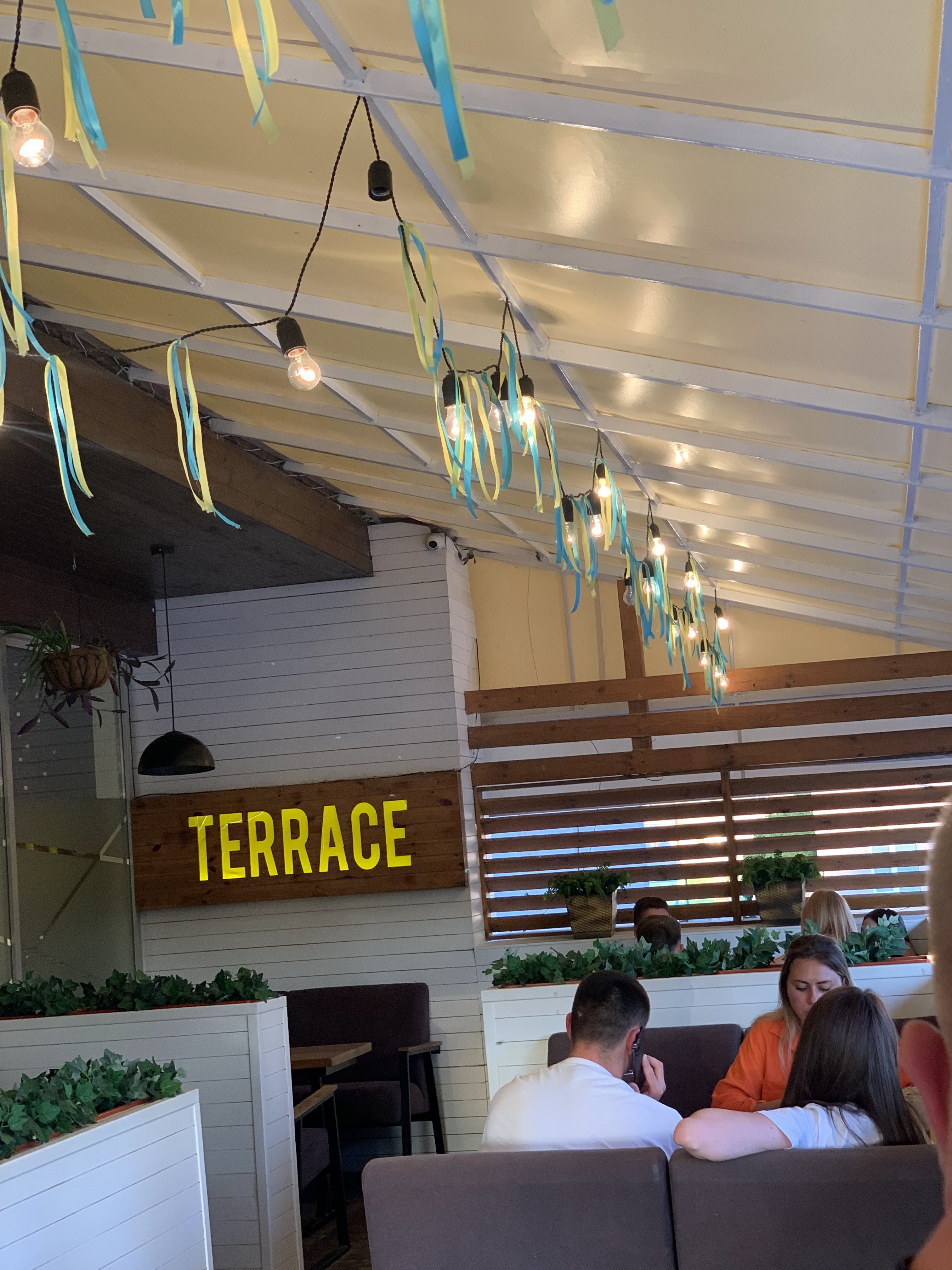 Анжис Хол. Смачний Шоу ресторан image 10