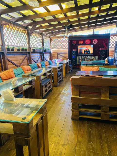 Taverna image 1