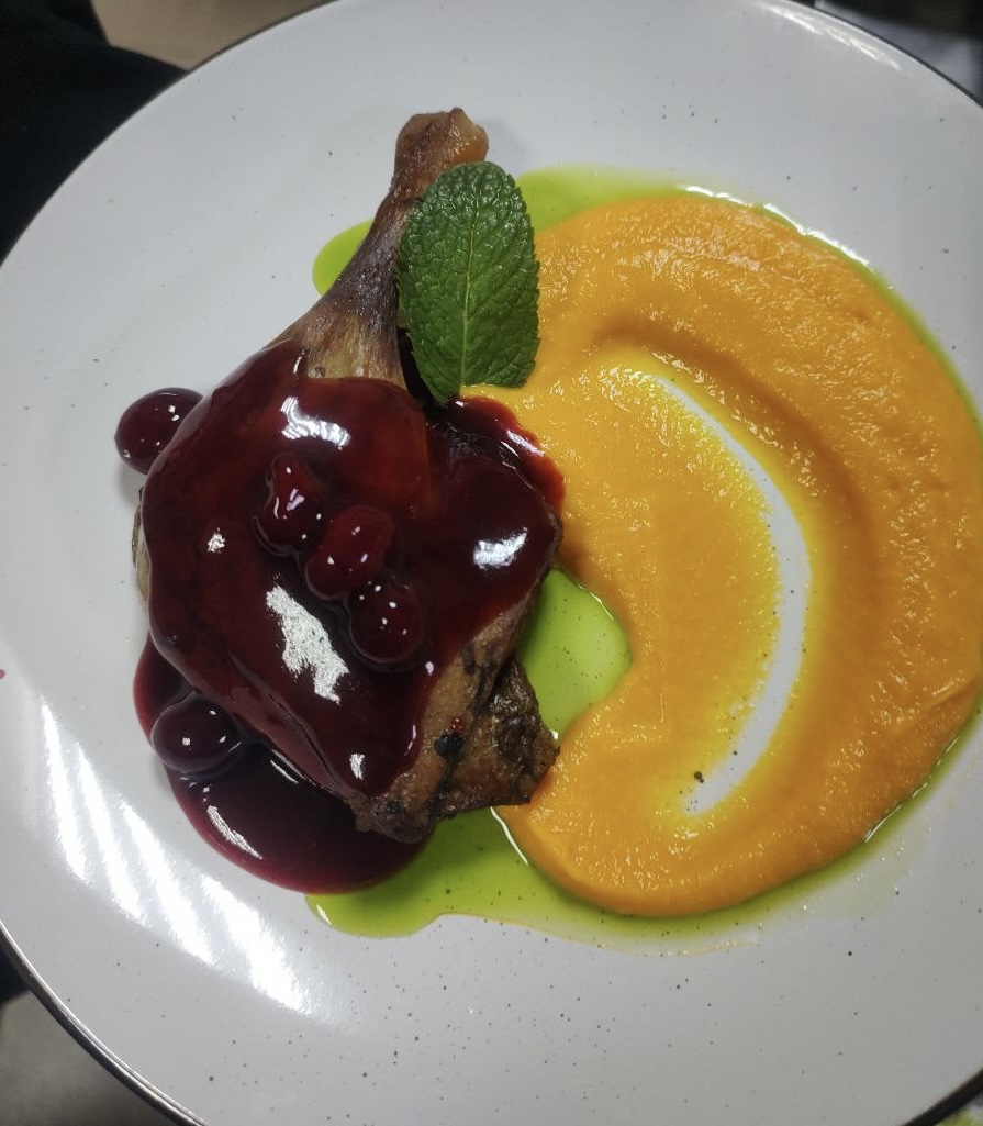 Leleka lounge image 6