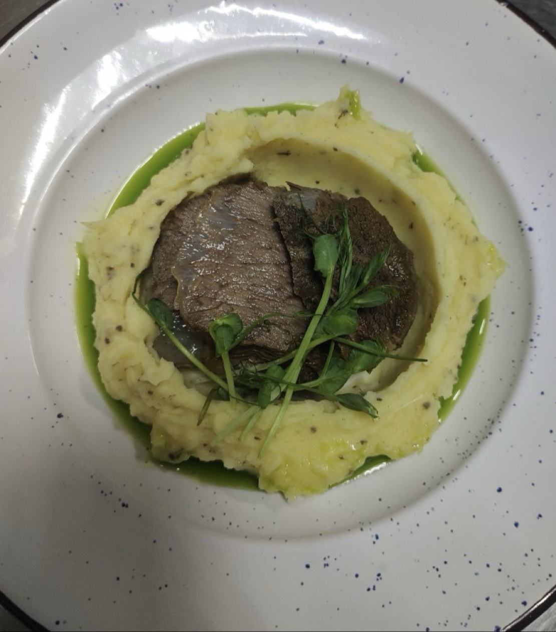 Leleka lounge image 8