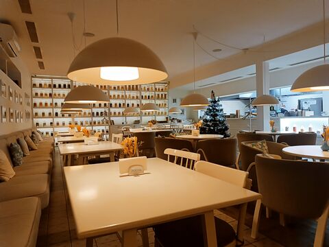 Parma image 2