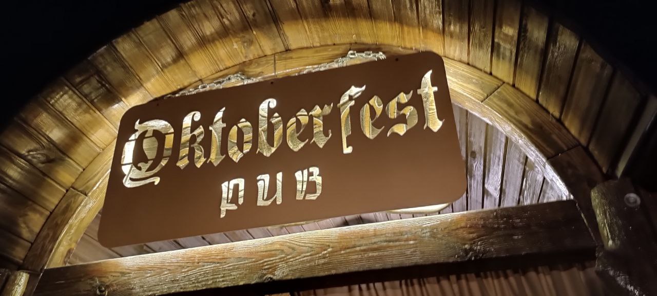 Oktoberfest pub image 8
