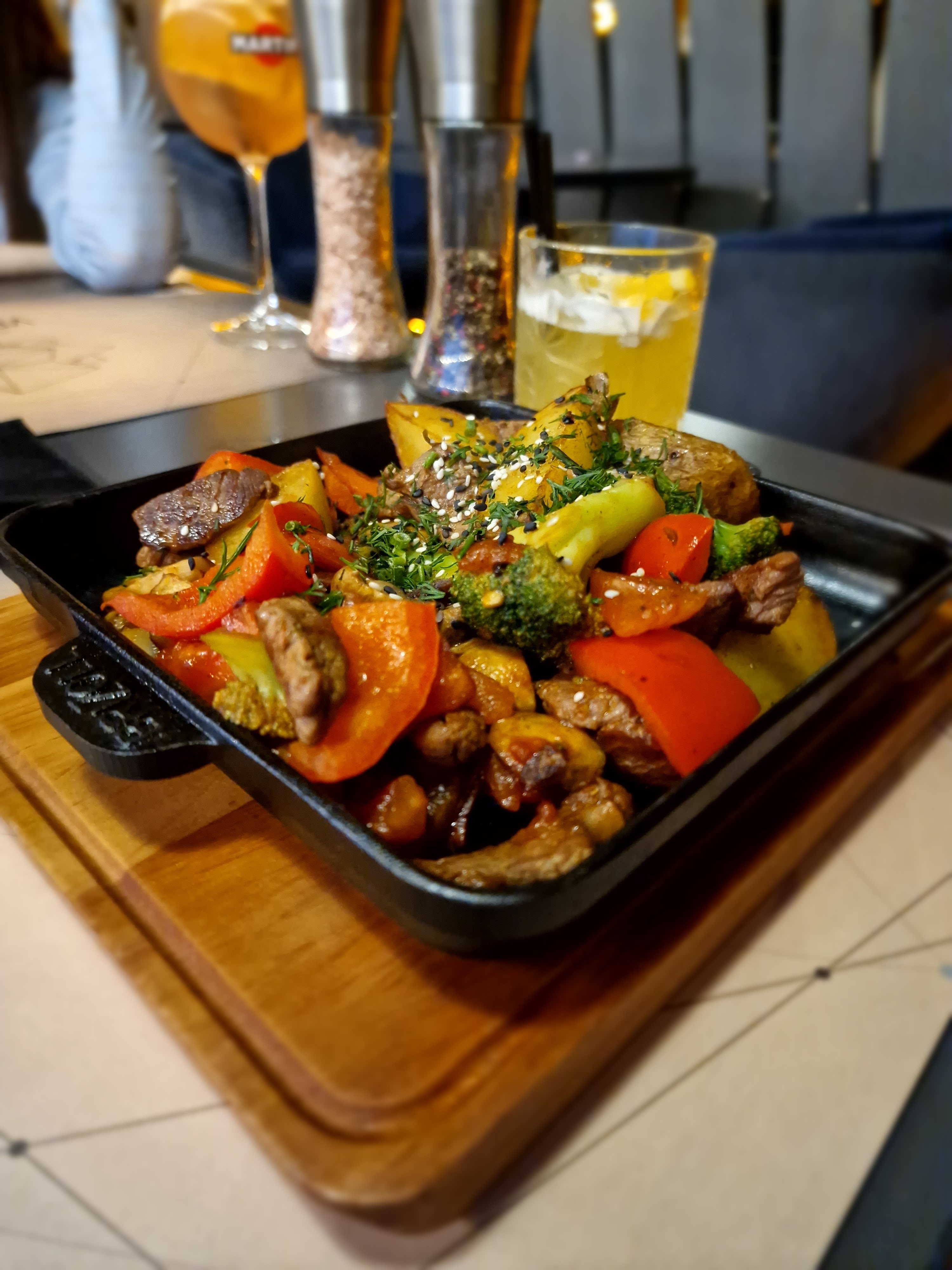 Vector Lounge Bar image 10