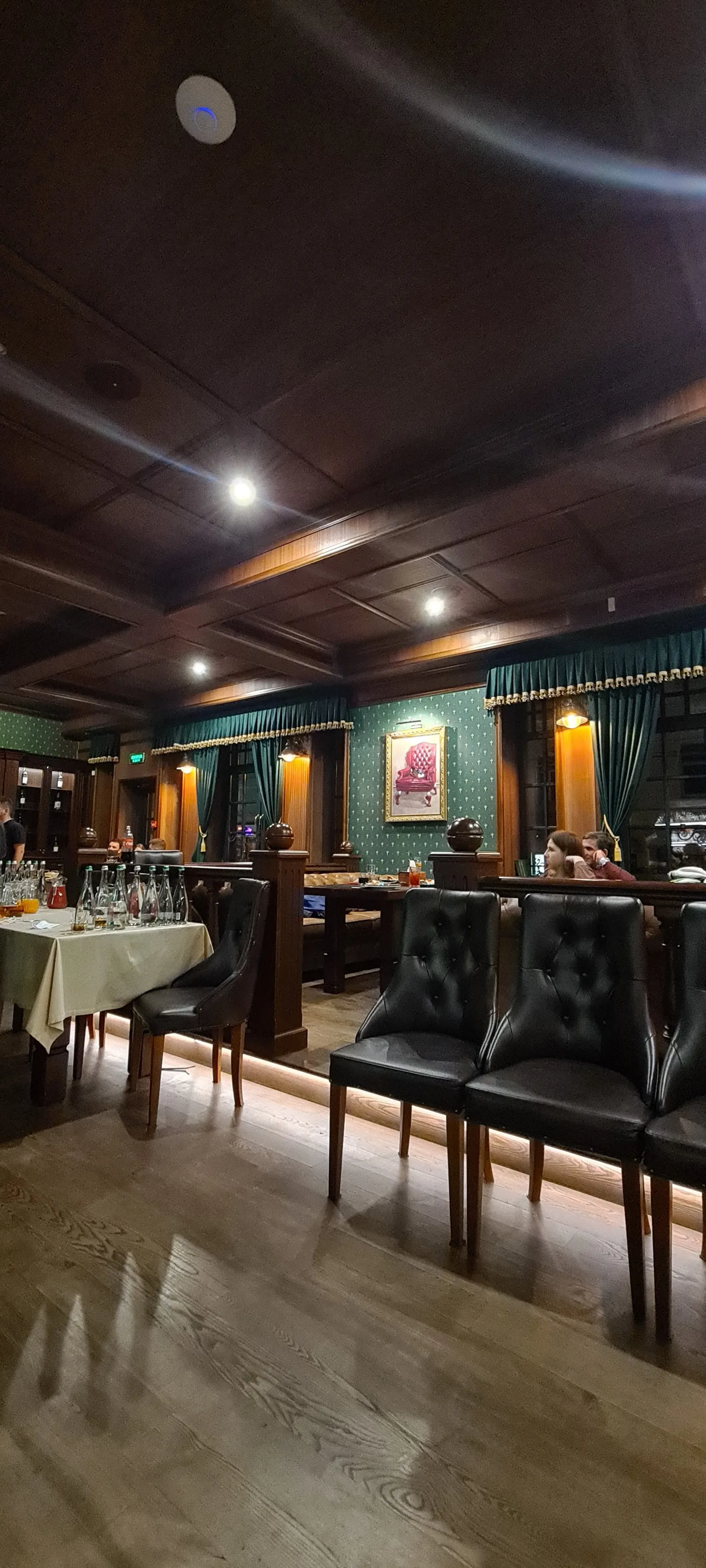 Green Duck Pub & Hotel image 8