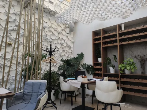 White Garden image 4