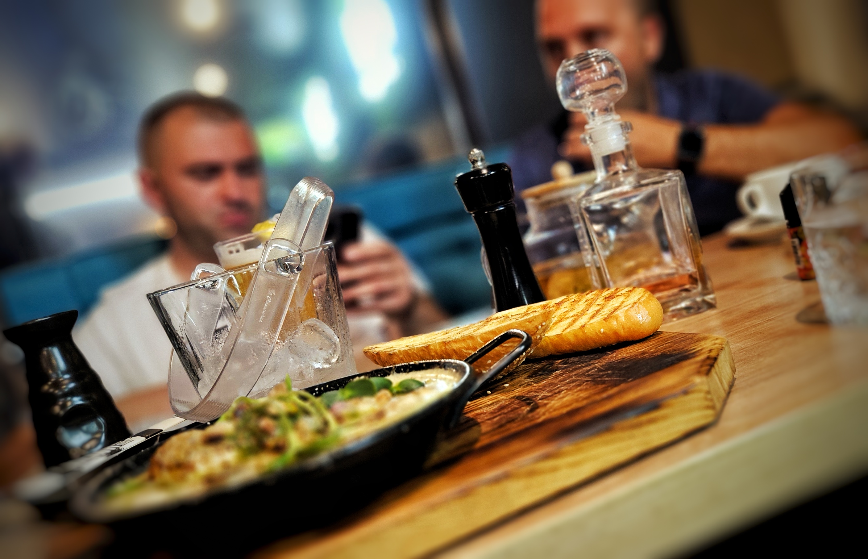 Reina Low & Slow Bar image 3