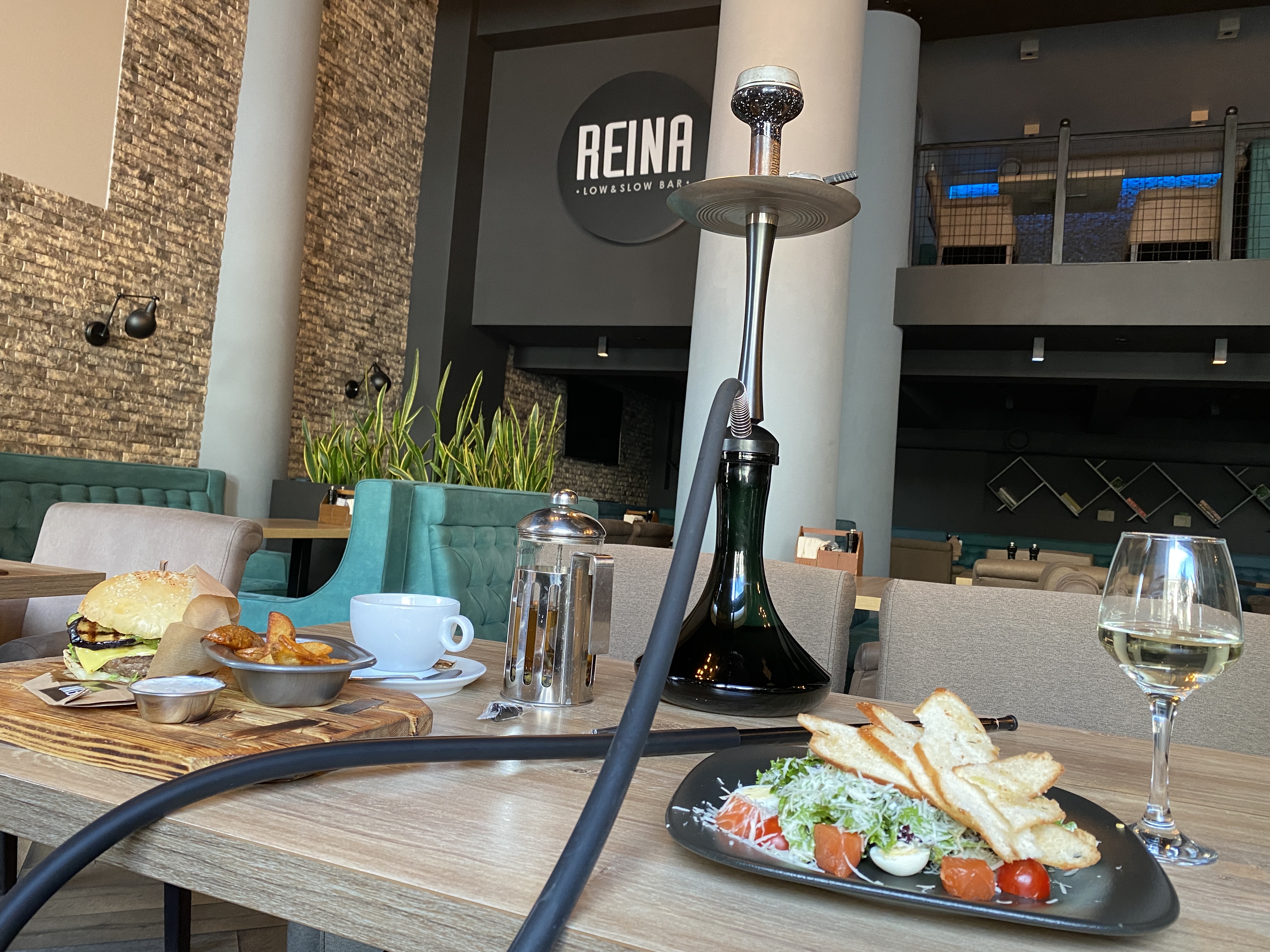 Reina Low & Slow Bar image 10