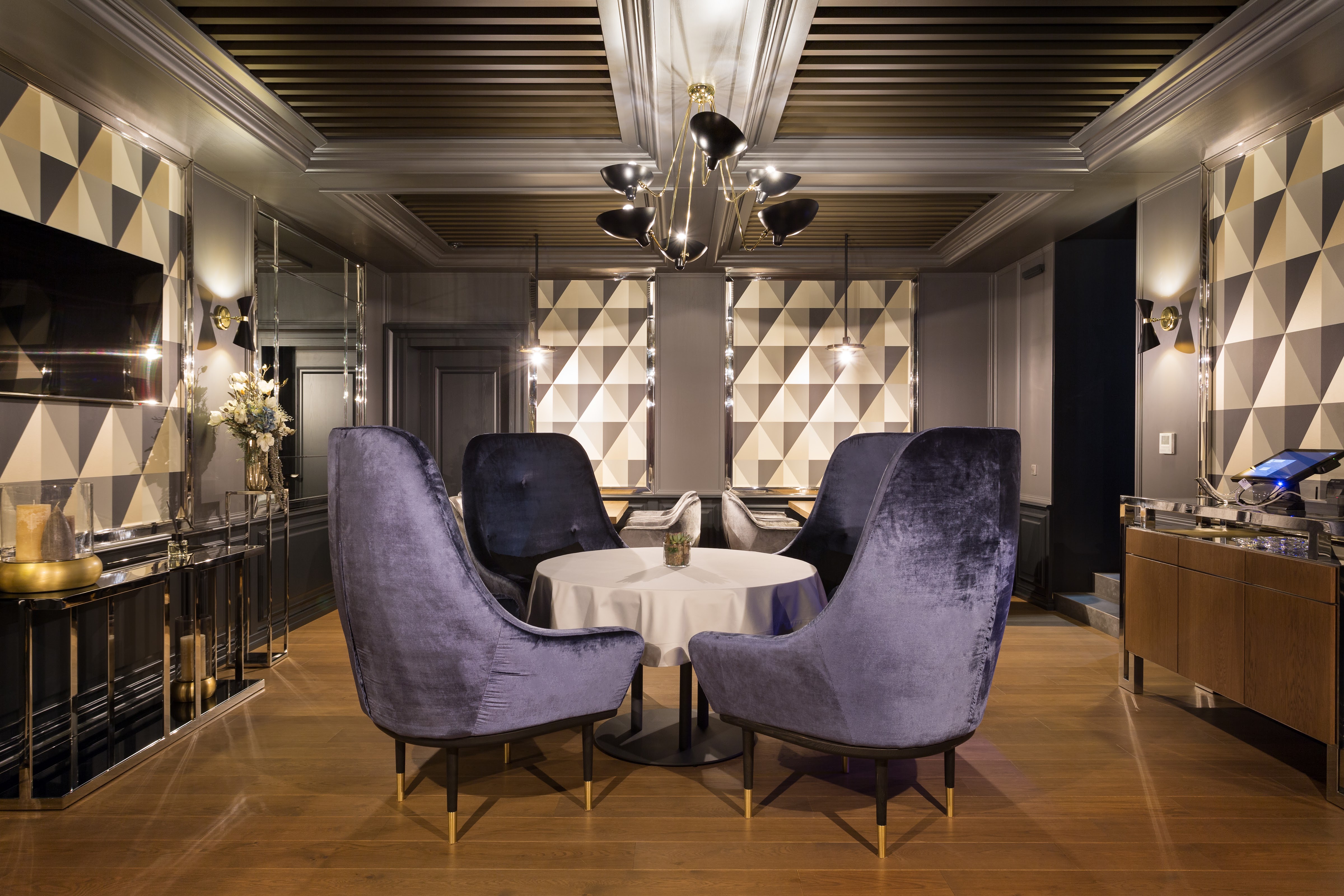 Nikas Restaurant image 9