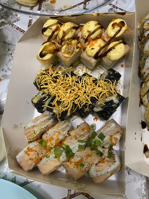 Roll Club image 3