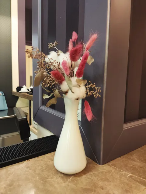 Bon Vivant image 4