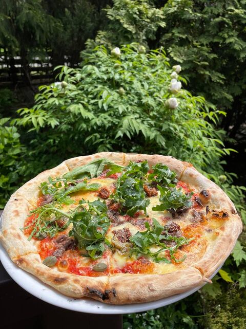 Capri Pizza image 5