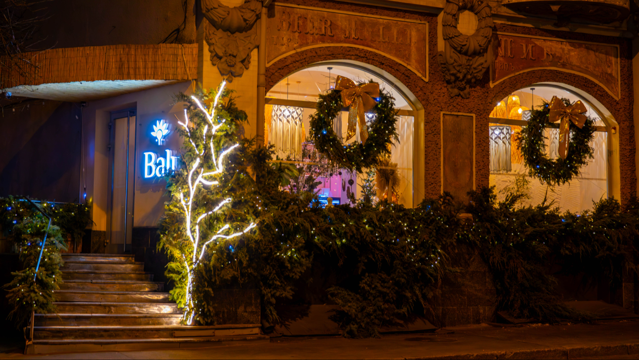 Bali casual cafe image 3