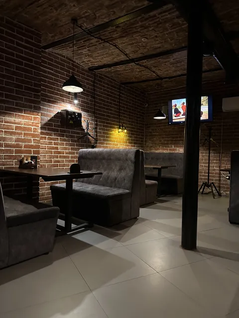 Bunker Bar image 6