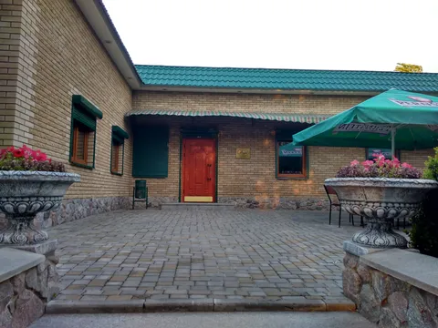 Club Park image 6