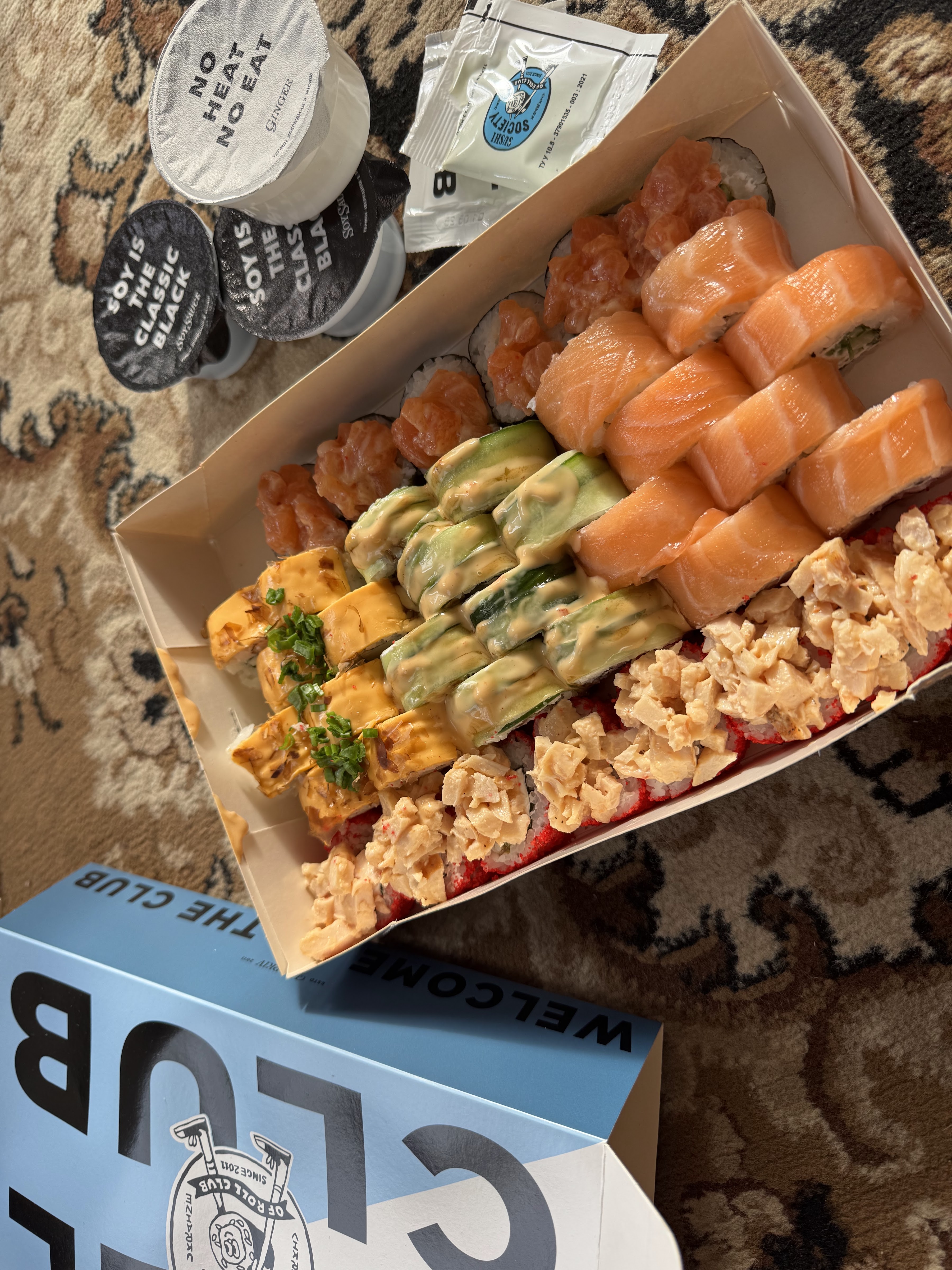 Доставка суші Roll Club у ТРЦ Французський бульвар в Харкові image 7