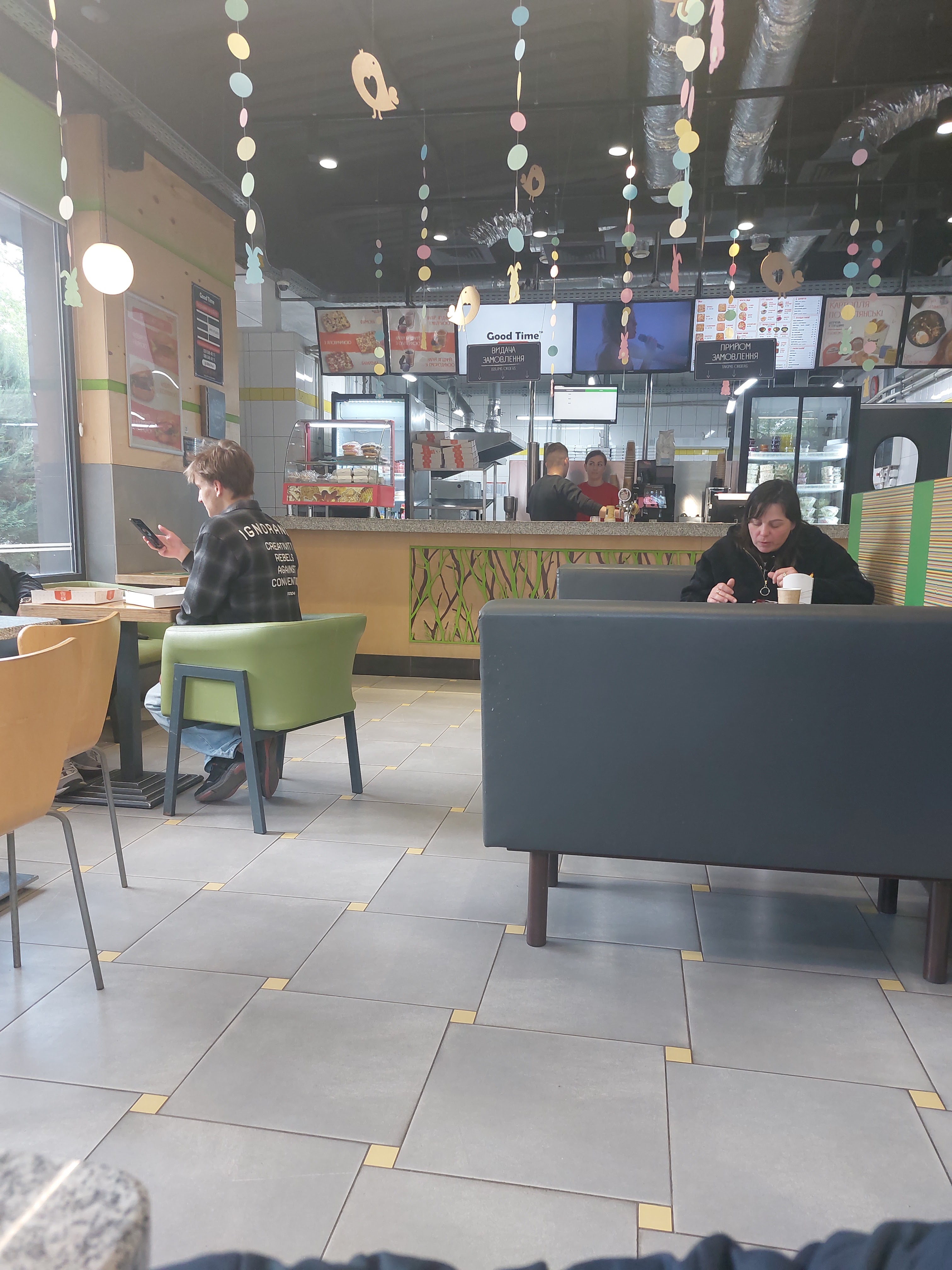 Fast Food Restaurant "Good Time" image 3