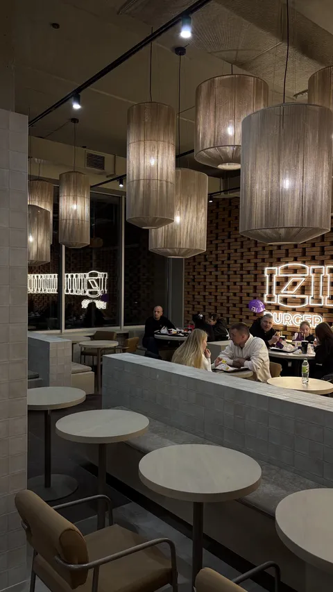 IZI Burger image 2