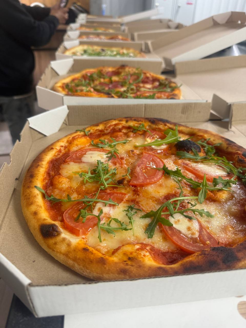 Поруч піца image 2