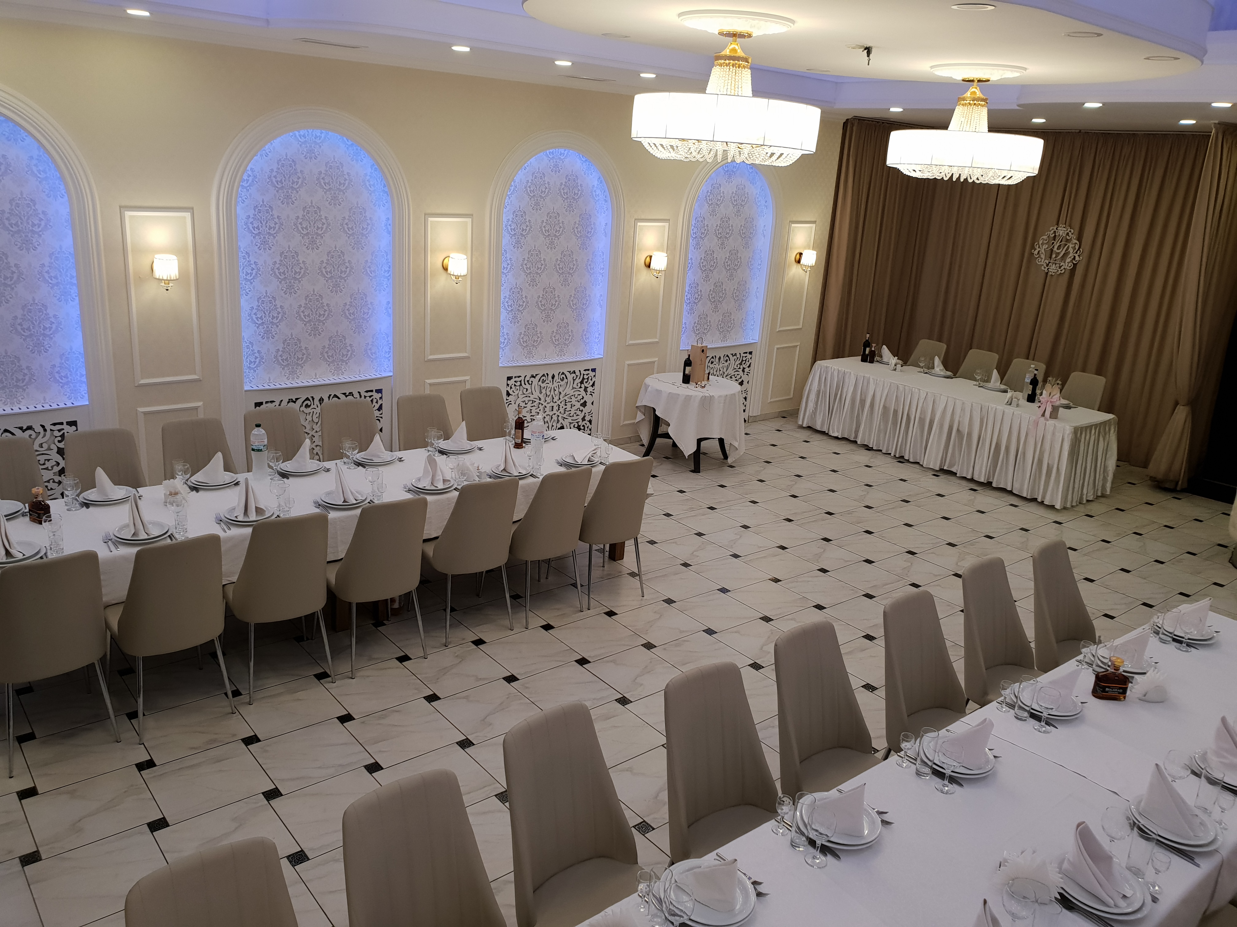 Alʹpiysʹkyy Dvoryk image 3