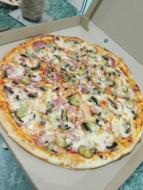 Grilled Pizza Cafe image 4