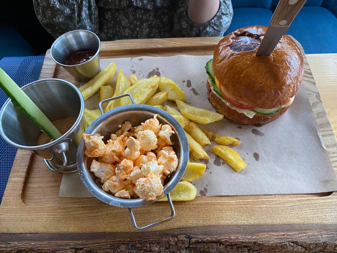 Traktor Burger Bar image 4