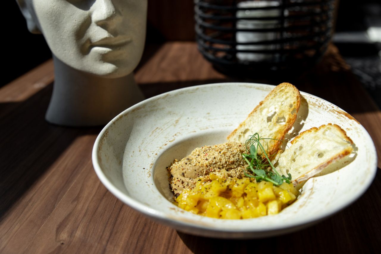 Art b Restaurant&bar image 3