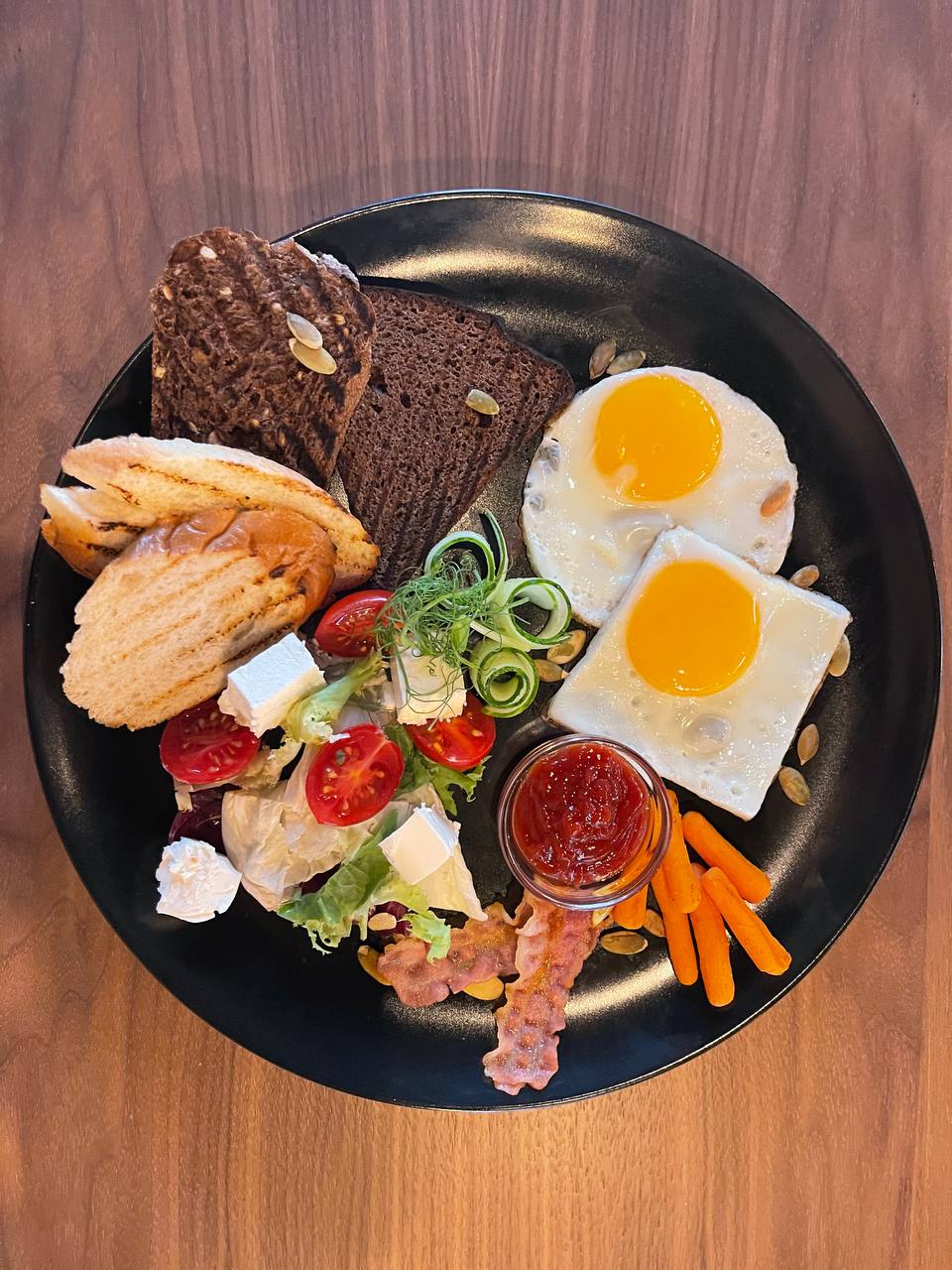 Art b Restaurant&bar image 9