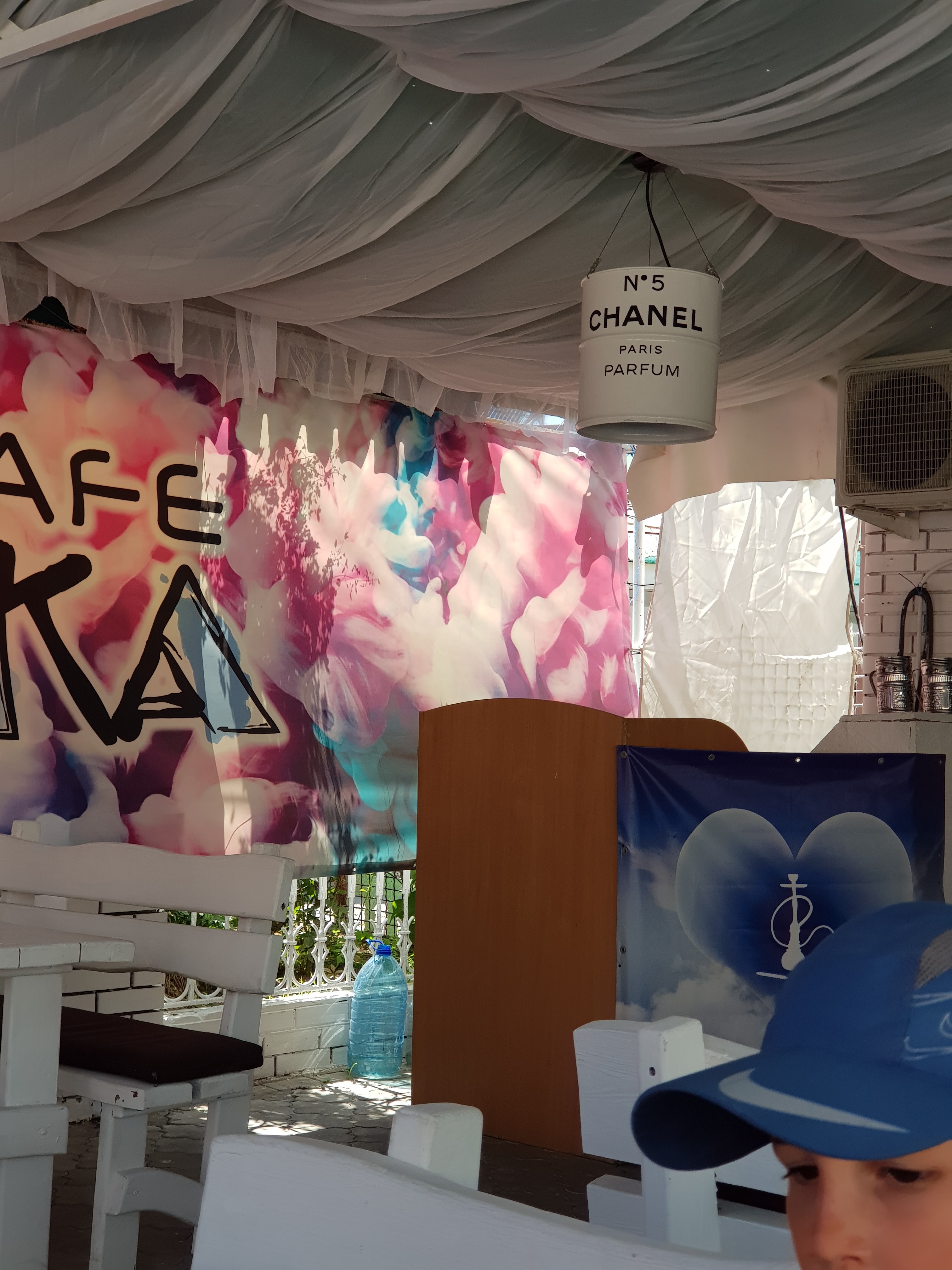 Laundzh Kafe "Khmary" image 8