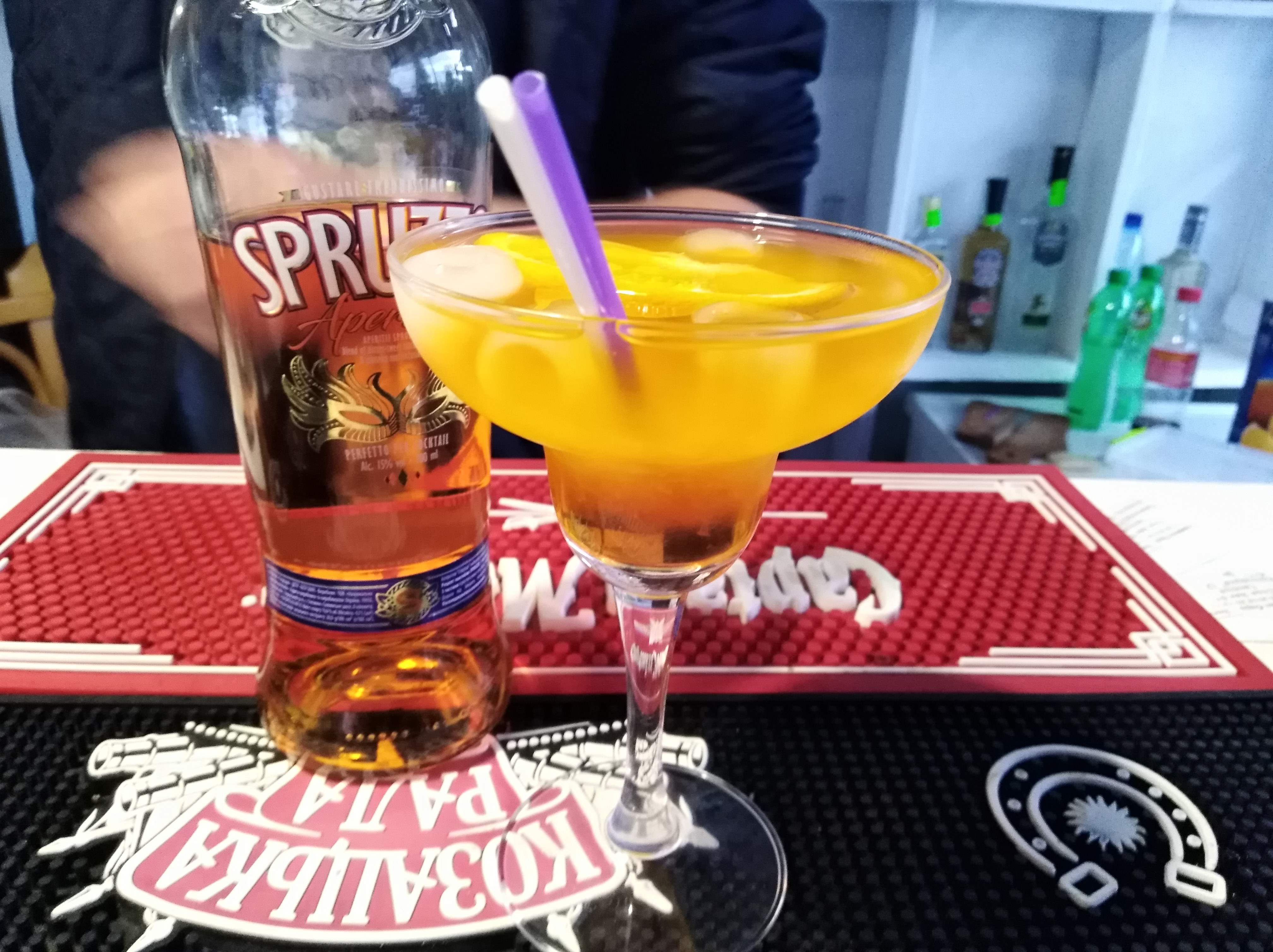 Laundzh Kafe "Khmary" image 10