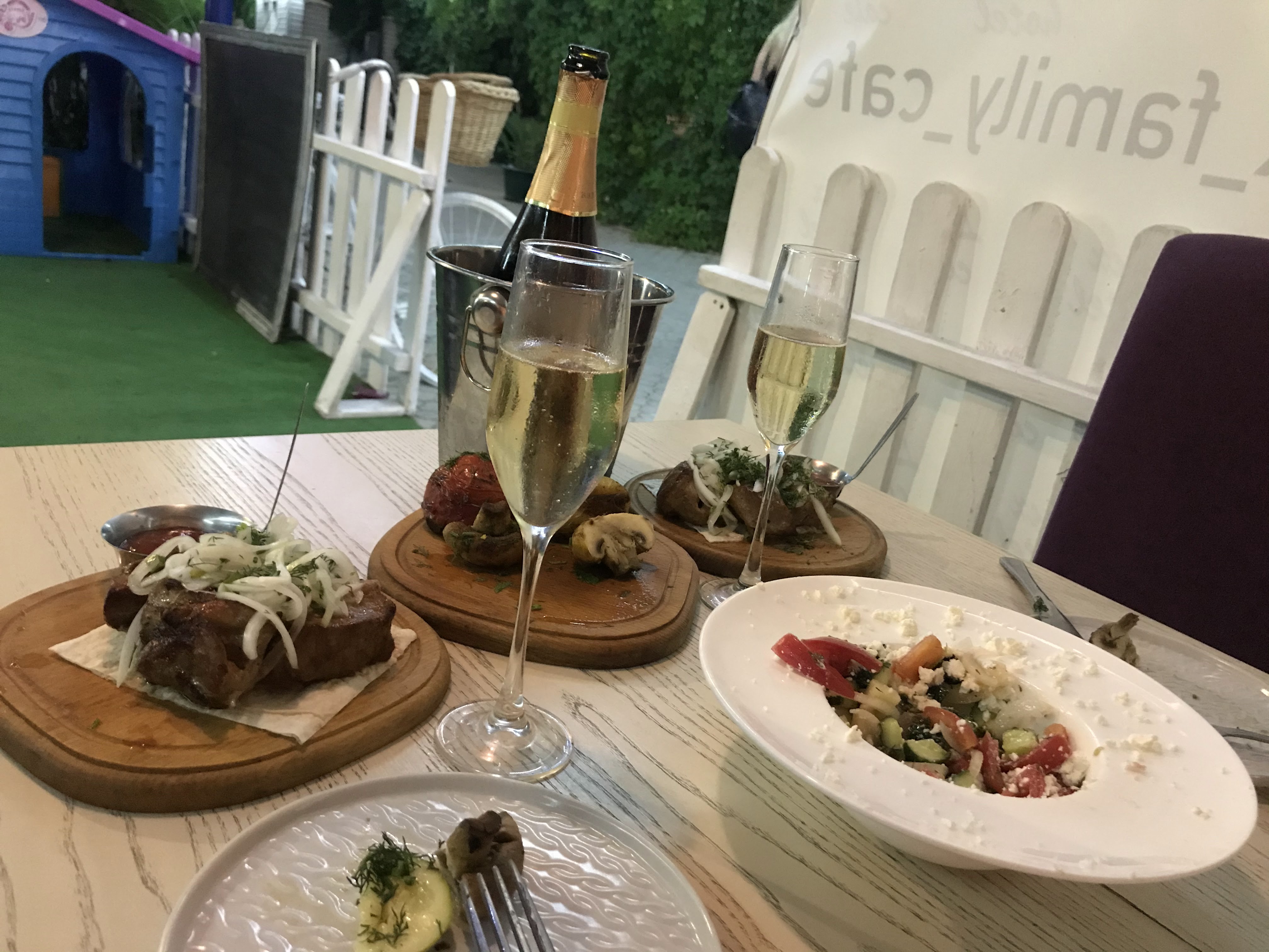 Lux Family Cafe image 3