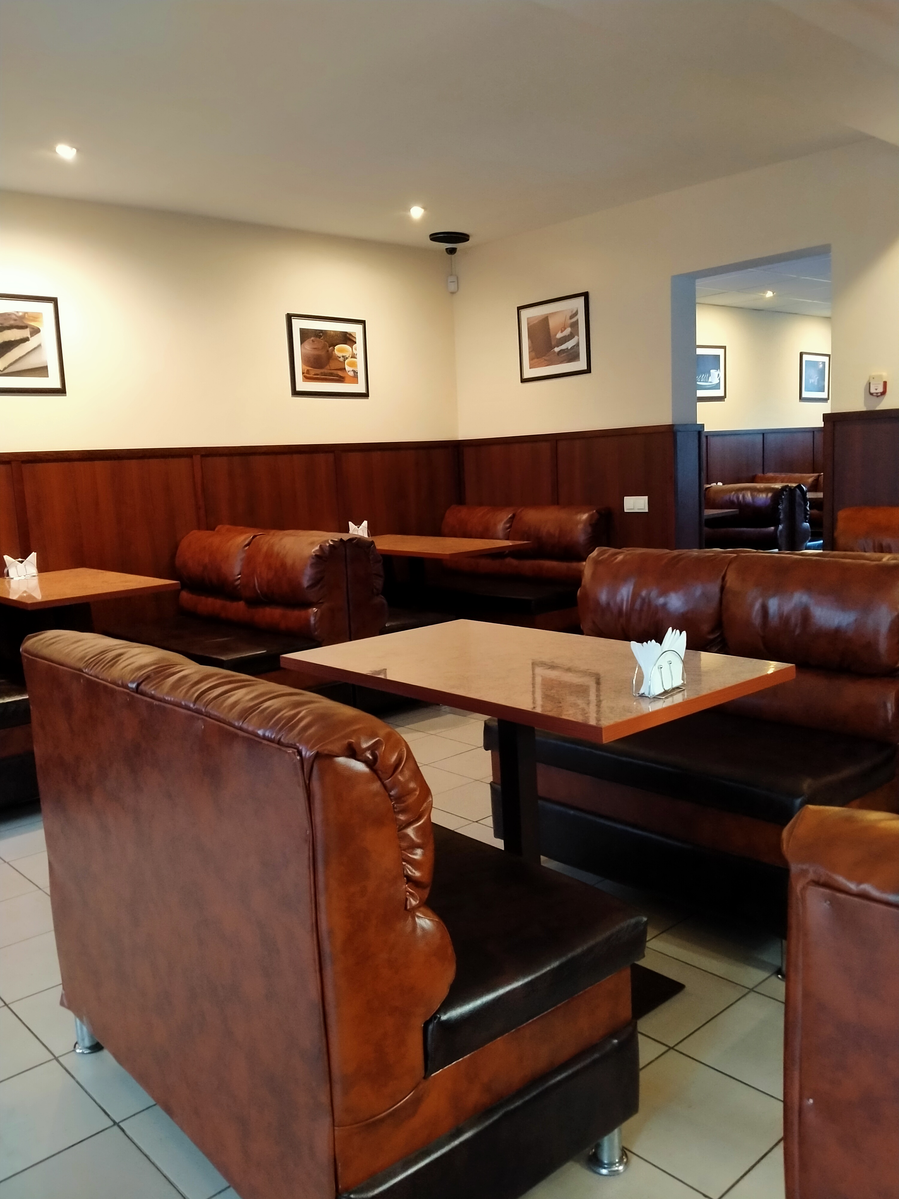 Irish Stout Pub image 5