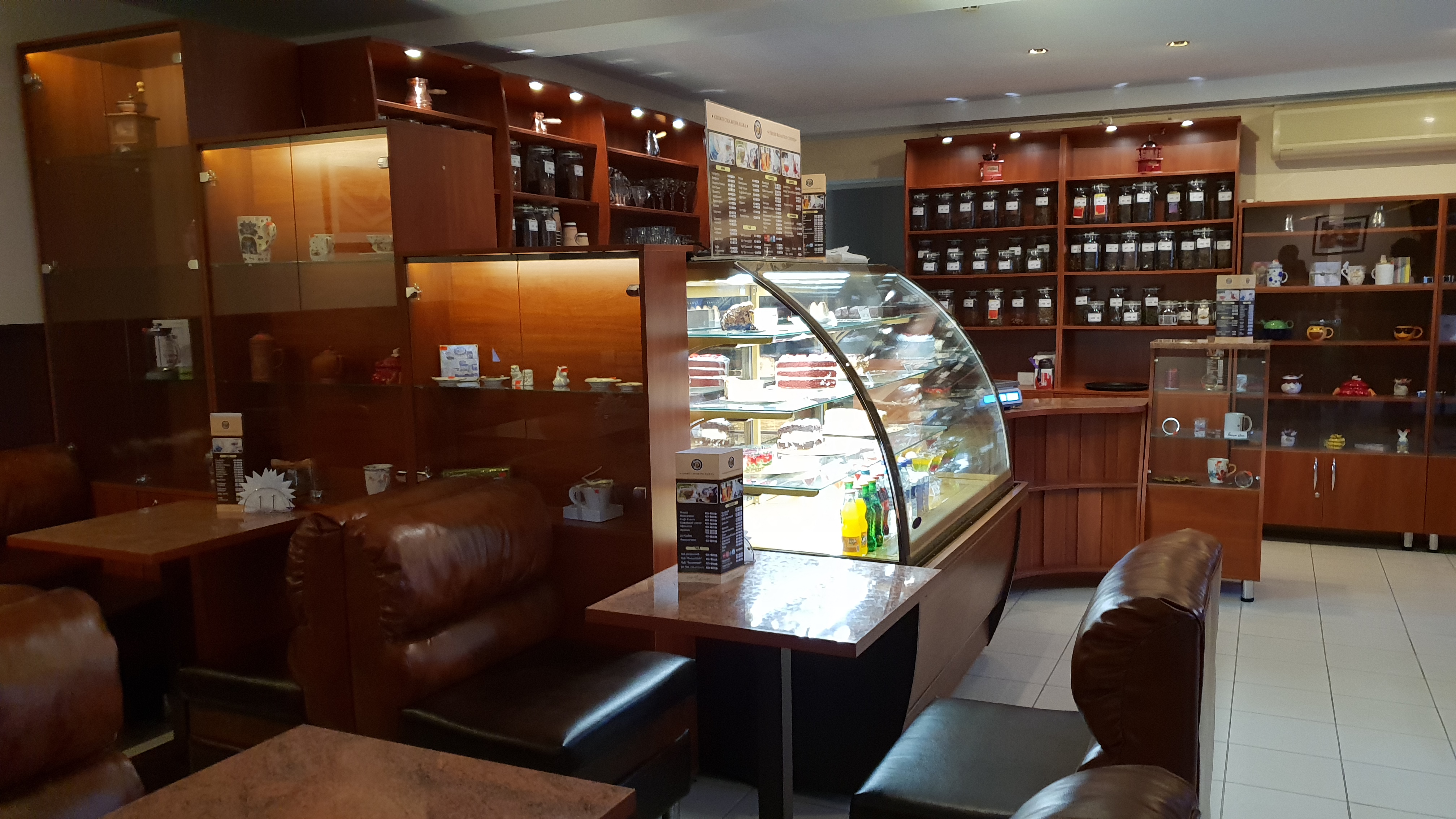 Irish Stout Pub image 7