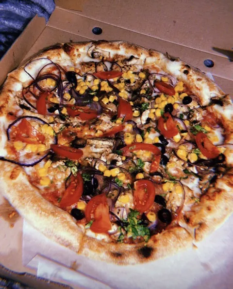 MAVRA PIZZA image 2