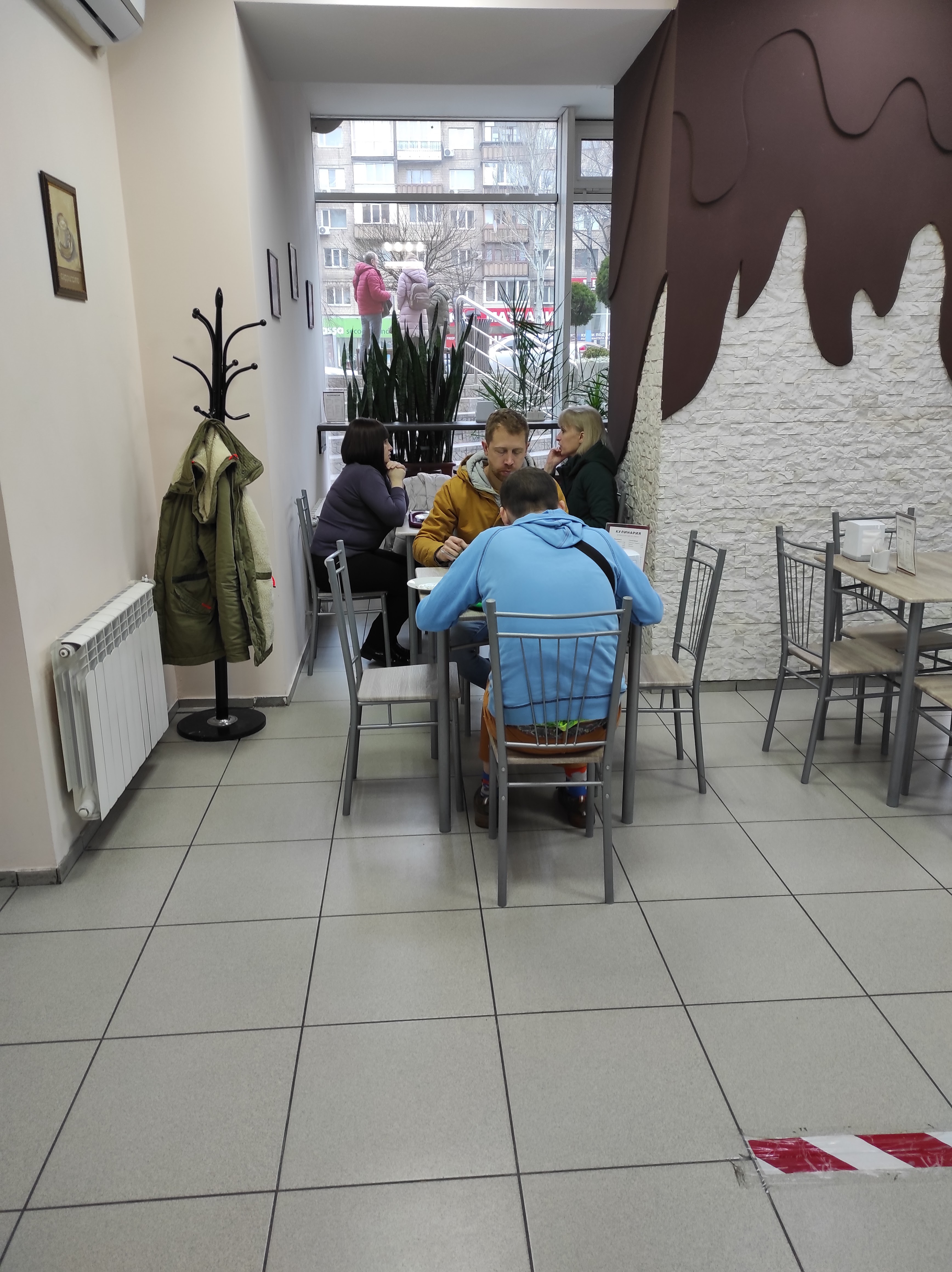 Yidalʹnya-Kafeteriya "Lanch" image 10