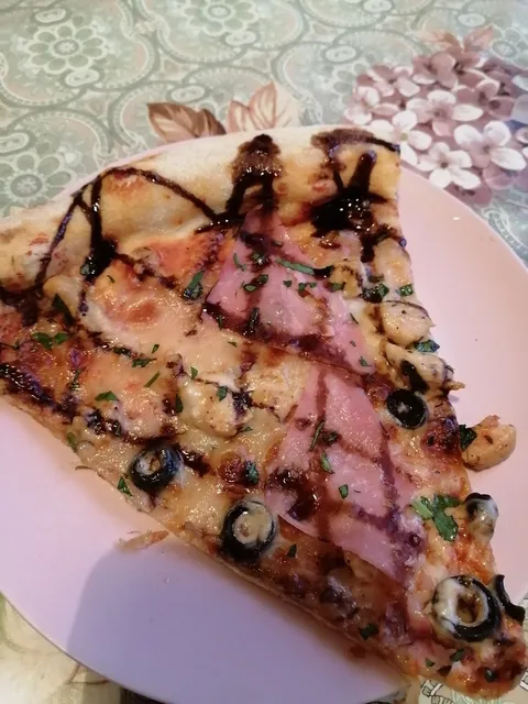 MAVRA Pizza image 8