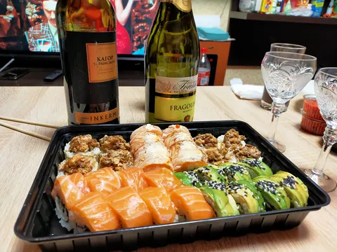 Osama Sushi image 5