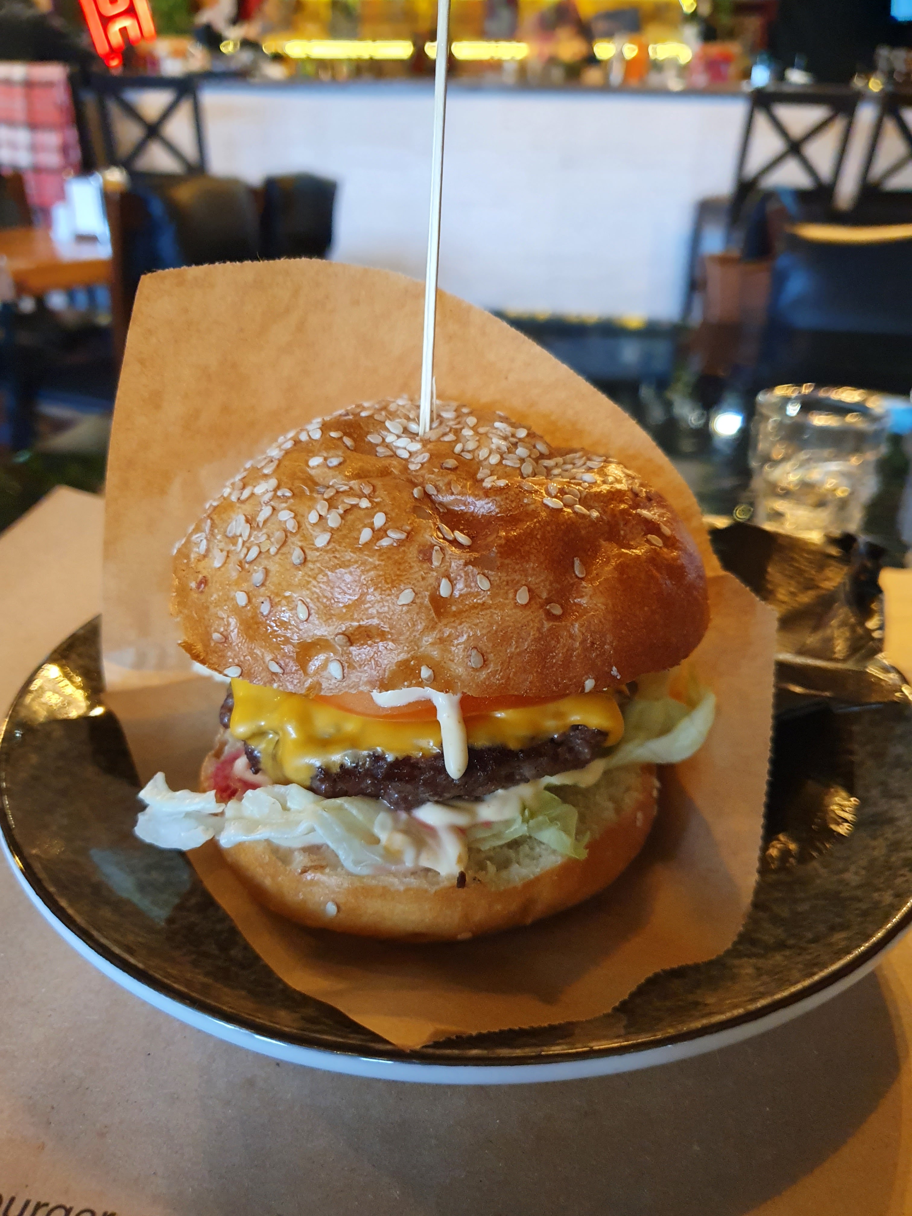 Heavy Burger image 4