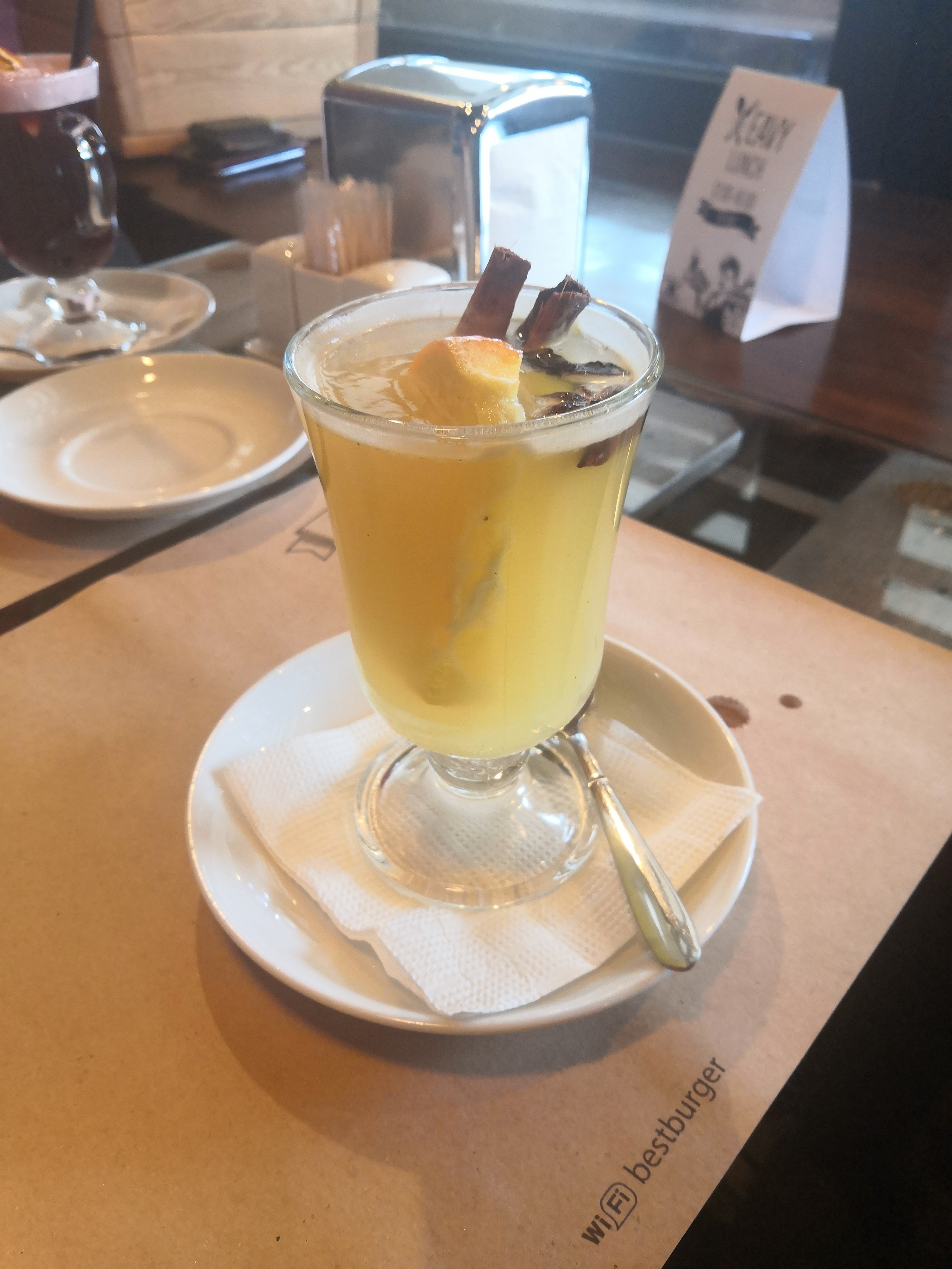 Heavy Burger image 8