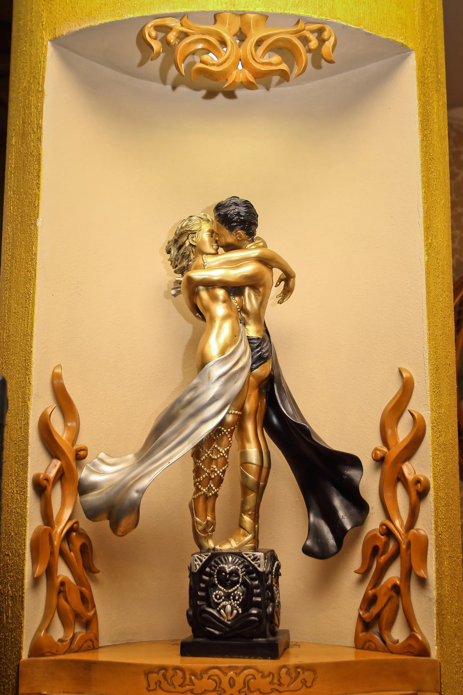 ВЕРСАЛЬ, МАГАЗИН image 4