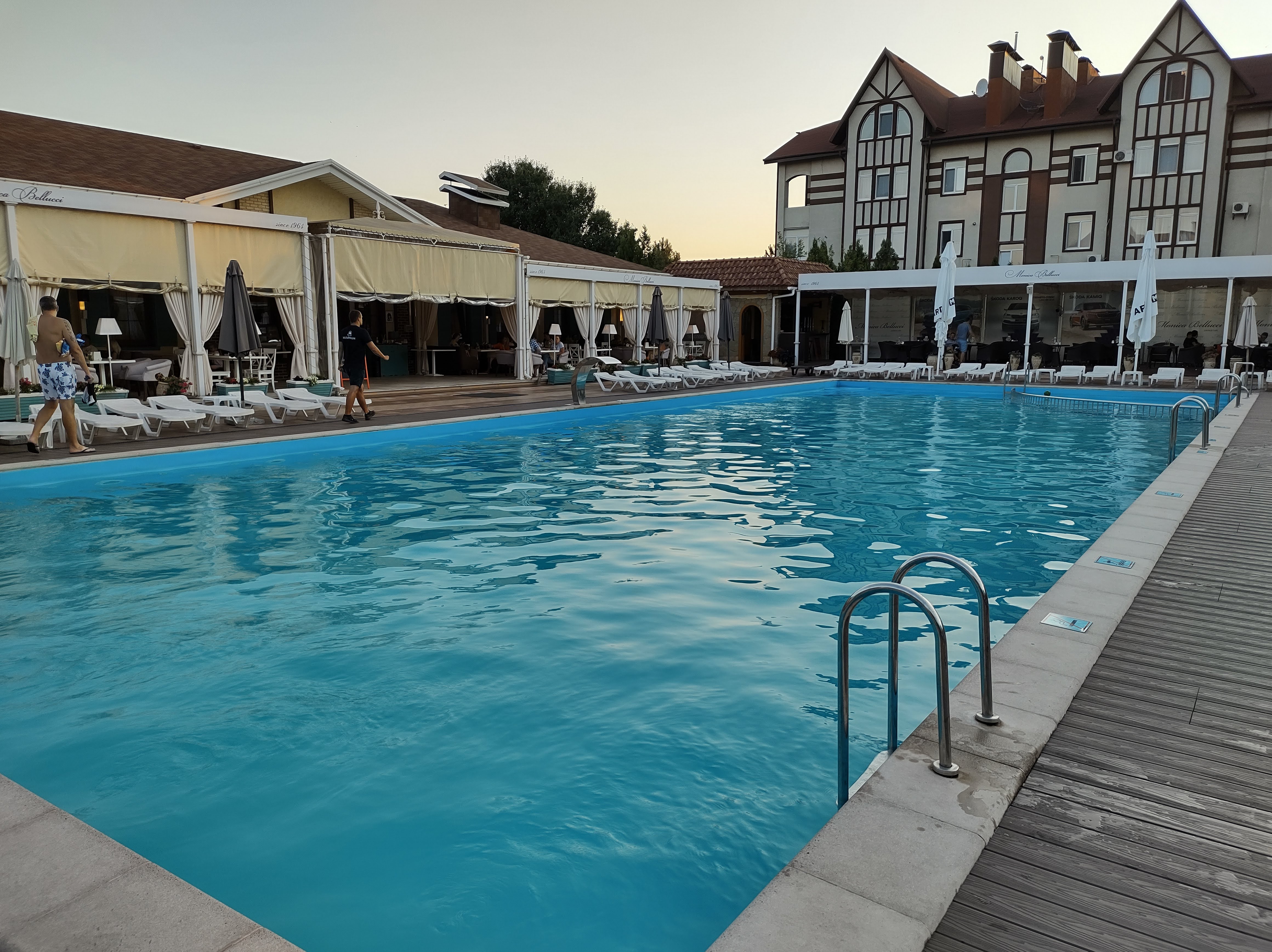 Monica Bellucci image 5