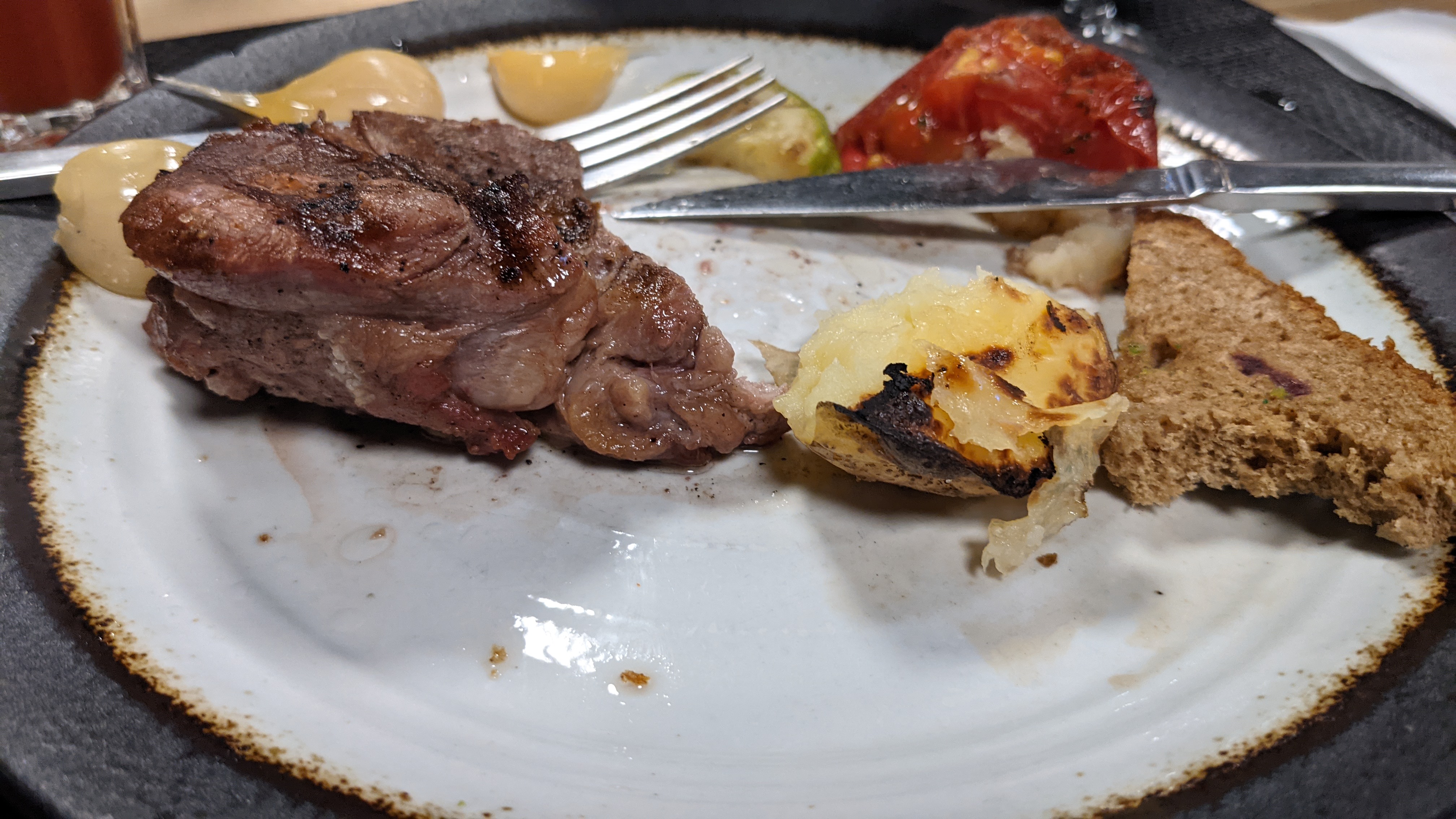 The House Lounge Cafe image 9