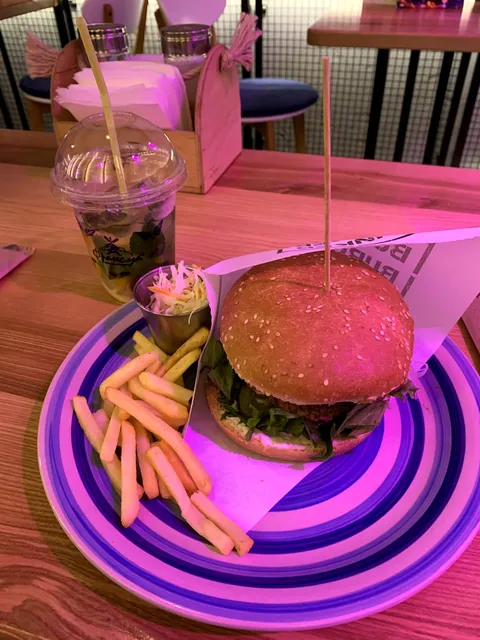 BunkerBurgerBar image 2