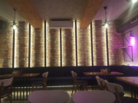 BunkerBurgerBar image 3