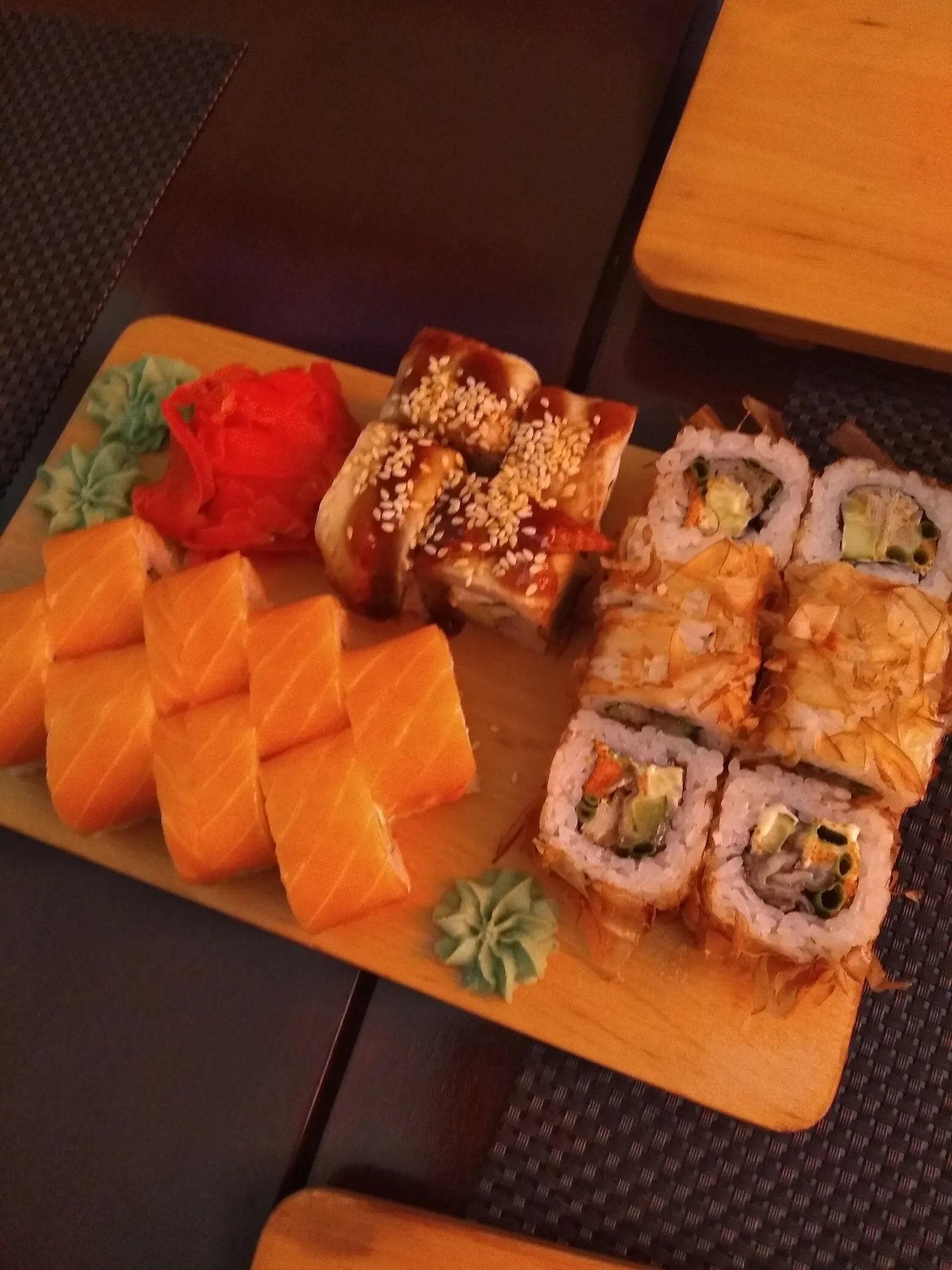 Sushi-Bar Sashymi image 4