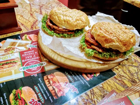 HAMBURG Burger Shop Lugansk image 3