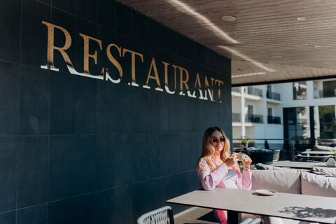 Arena Restaurant image 8
