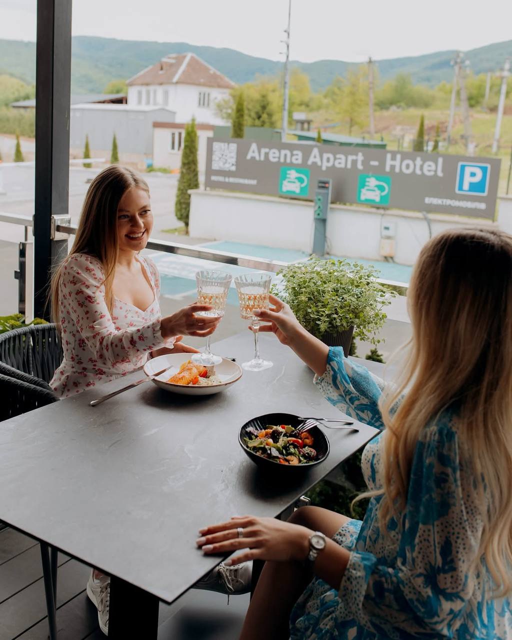 Arena Restaurant image 10